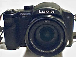 Panasonic Lumix DMC-FZ7 front.jpg