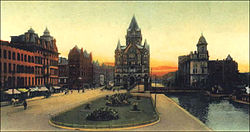 Clinton Square next to the Erie Canal in 1906