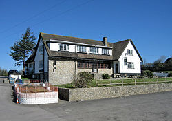 The Three Horse Shoes Pub, Moulton, Vale of Glamorgan. - geograph.org.uk - 373528.jpg