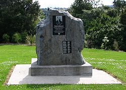 Thomas Bracken memorial Dunedin Northern Cemetery.jpg