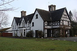 Maes Mawr Hall.jpg