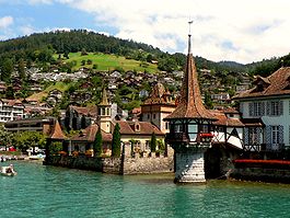 Oberhofen am Thunersee - Oberhofen Castle and lake front