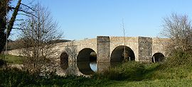 Chatain-Le pont sur la Charente.jpg