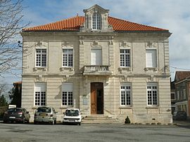 Montemboeuf mairie.JPG