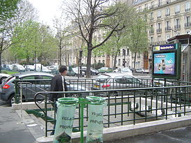 Paris metro3 - malesherbes - entrance2.jpg