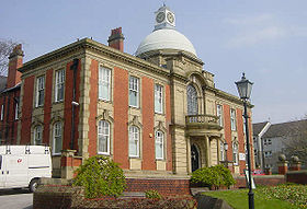 Chadderton Town Hall.jpg