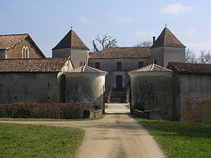 Belhade chateau 2.jpg