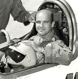 Captain Mel Apt in Bell X-2 1956.jpg