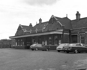 Coulsdon North Railway Station.jpg