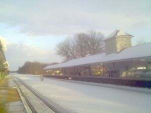 Cranford Station - January 2011.jpg