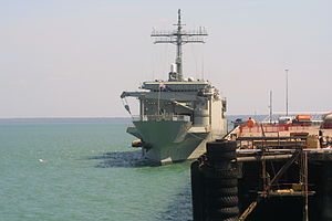 HMAS Kanimbla in Darwin in July 2006