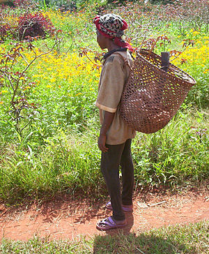 Maka woman going to fields.jpg