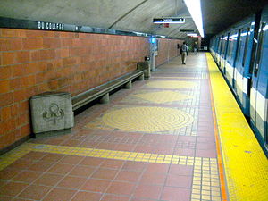 Du Collège metro station