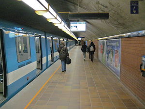 Metro Cote-Vertu.JPG