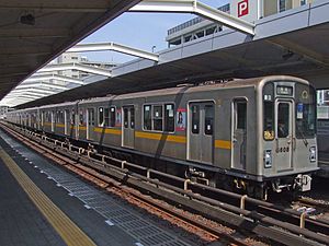 Nagoya Municipal Subway 5000 series, April 2008