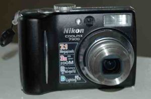 Nikon Coolpix 7900.jpg