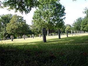 Orglandes War Cemetery 01.jpg