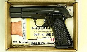 Pistol MAB 15.jpg