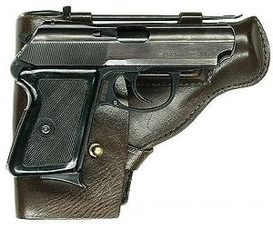 Pistol P64 CZAK.jpg