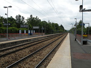 Quai Gare de Nointel - Mours2.JPG