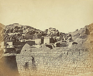 Ramparts of the Fort, Chitradurga.jpg