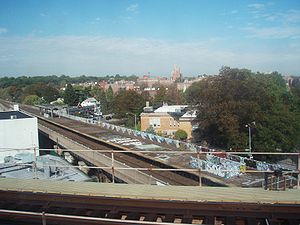 Richmond Hill LIRR Station (2008).jpg