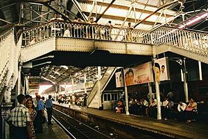 The fort railway station colombo.jpg