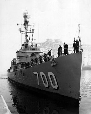 USS Currier DE-700 1959.jpg
