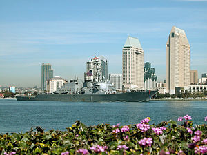 Decatur entering San Diego Harbor, 9 March 2004.