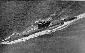 USS O-7 (SS-68) underway