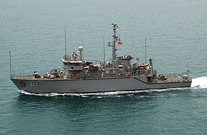 USS Raven MHC 61 Persian Gulf.jpg