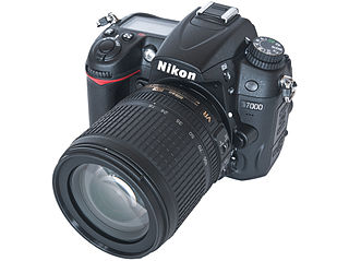 Nikon D7000 with 18-105mm VR kit lens
