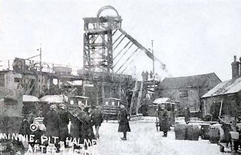 Minnie Pit, photographed the day after the disaster.