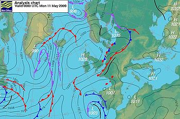 Nearly inertial flow over Central Europe and Russia