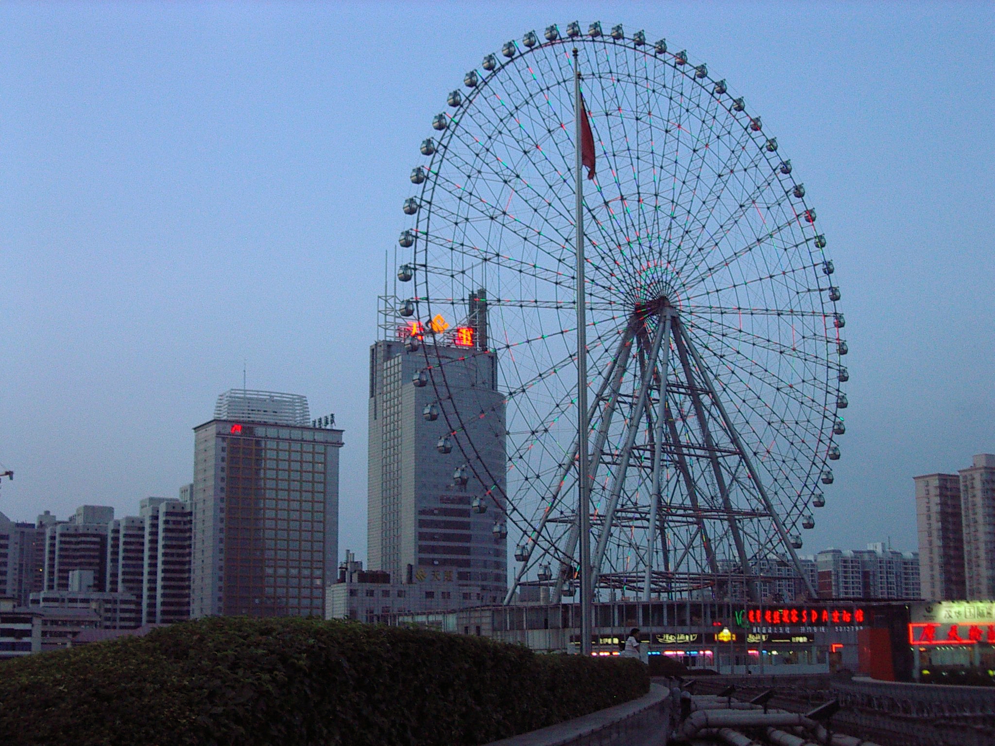 Colossus (Ferris wheel) - Wikipedia