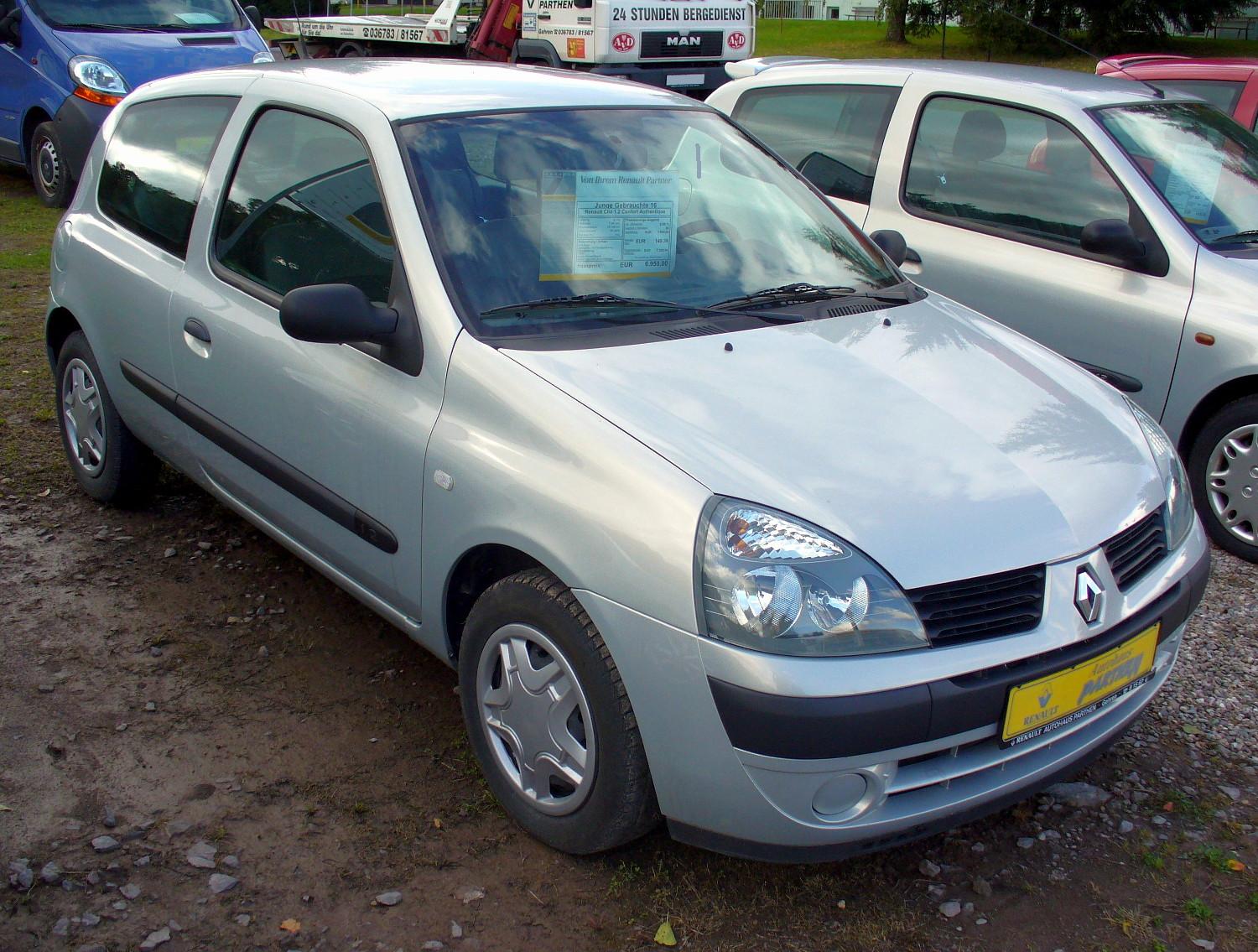 File:1999 Renault Clio 5-door Radio 101 edition.jpg - Wikipedia